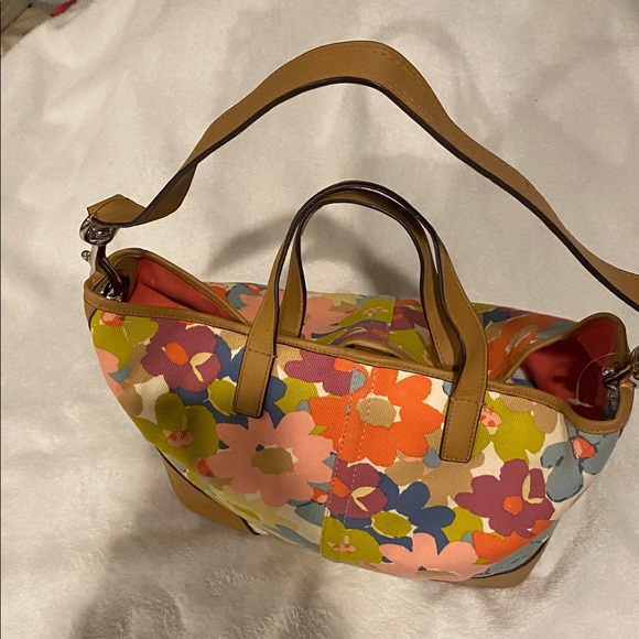 COACH HADLEY FLORAL PRINT DUFFLE - Picture 10 of 14